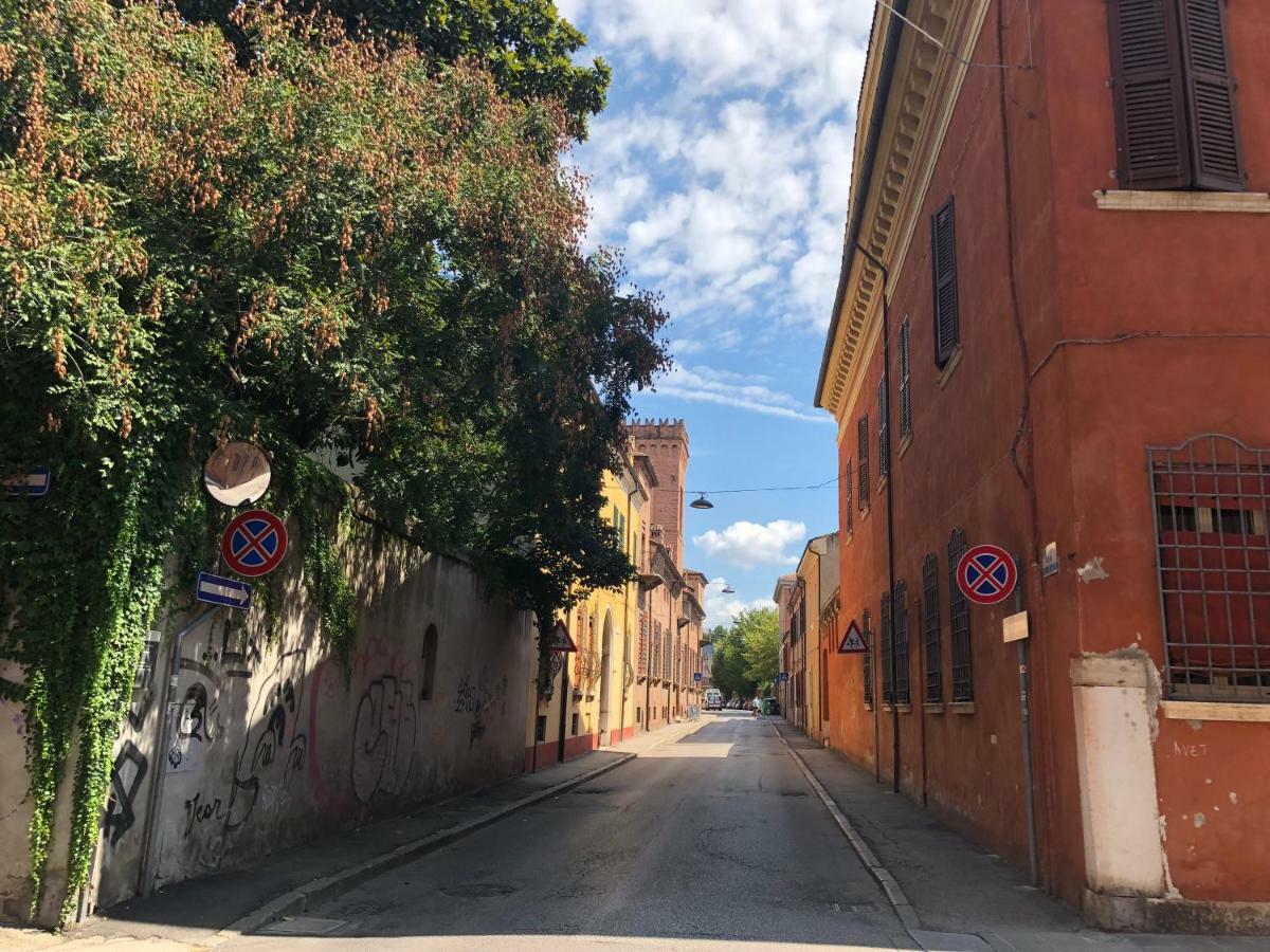 L'Ape Regina Lejlighed Ferrara Eksteriør billede
