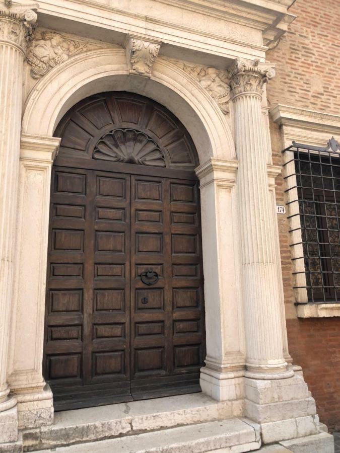 L'Ape Regina Lejlighed Ferrara Eksteriør billede